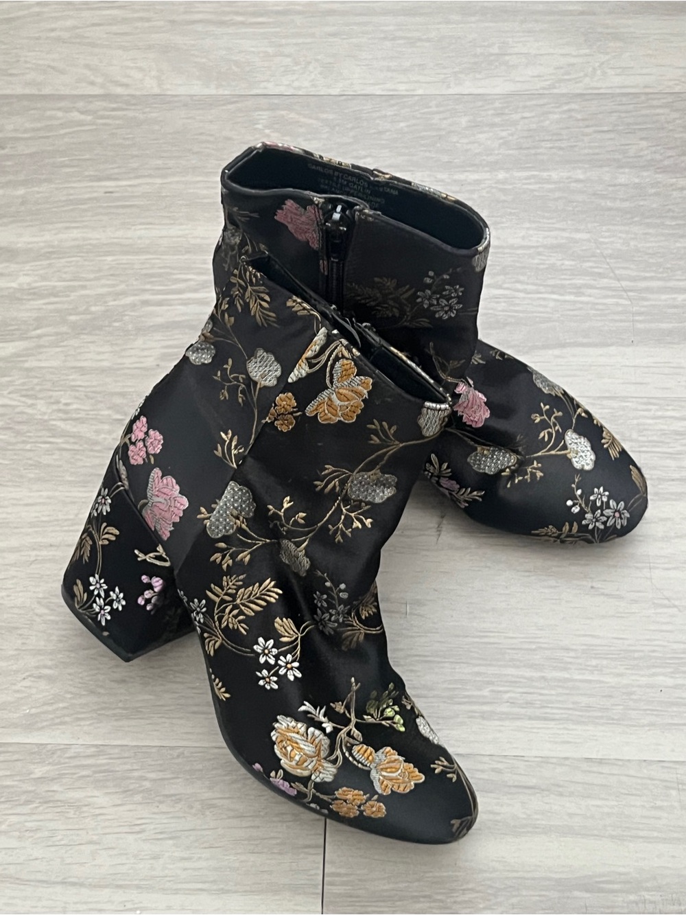 Carlos Santana Gatlin Black Floral Brocade Satin Ankle Boots 5.5M